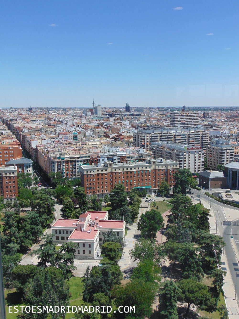 O céu azul de Madrid sem filtros!